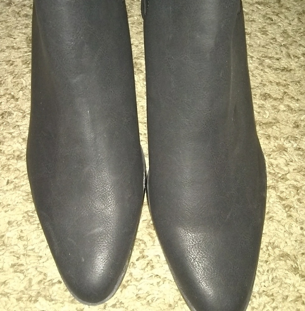 Ankle boots